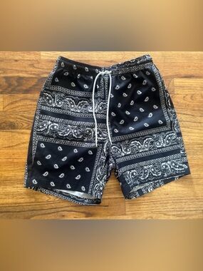 Shein Men’s Black Bandana Paisley Drawstring Pocket Shorts Small